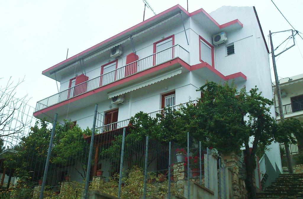 Magdalini Hotel Vóci Kültér fotó